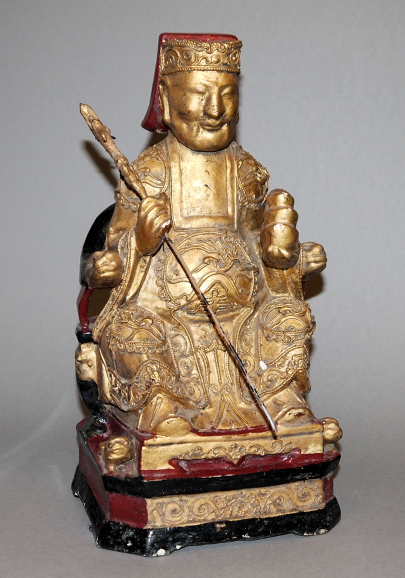 Caishen, der Gott des Wohlstandes, Holzskulptur des chinesischen Daoismus, 19./20. Jh.