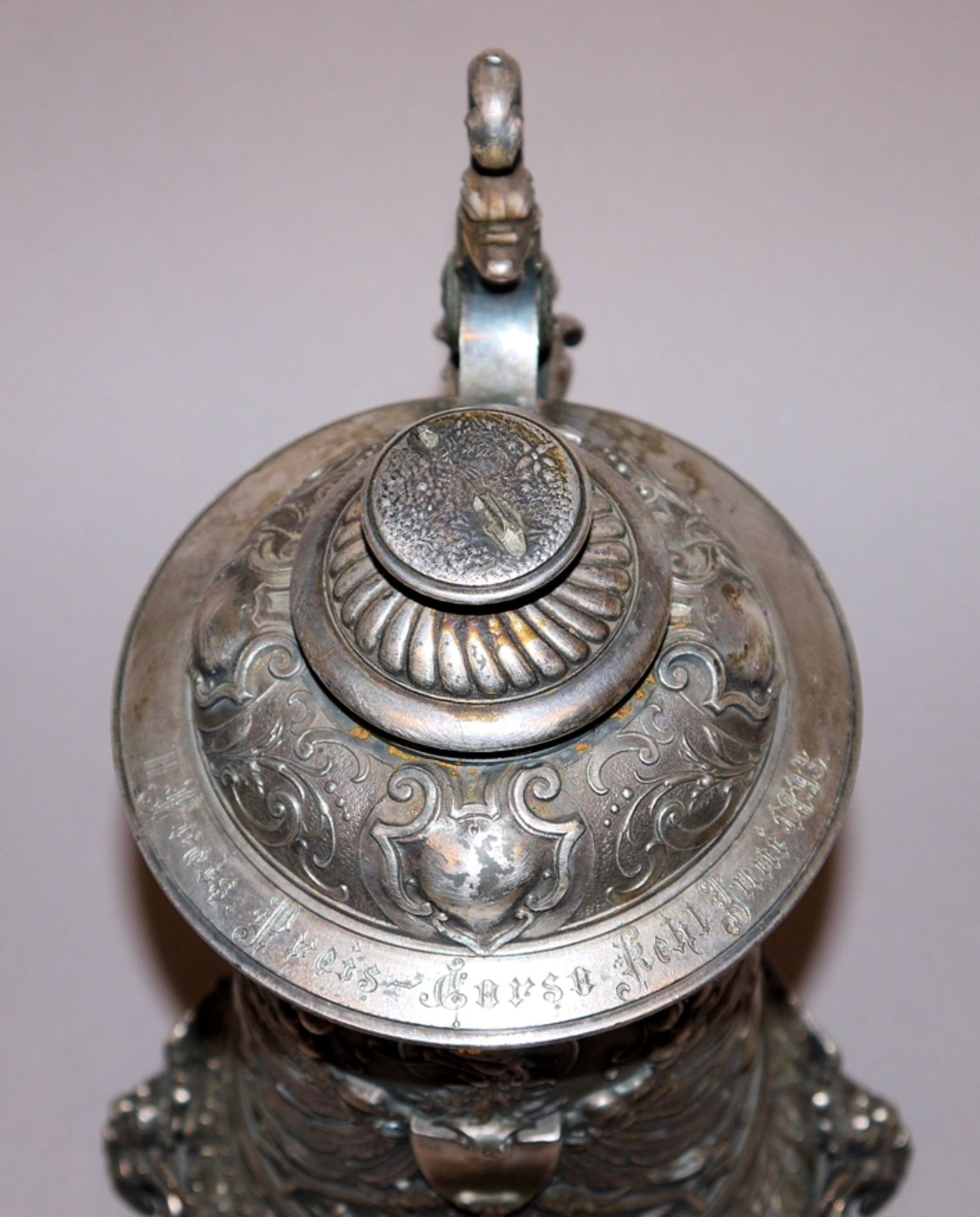 Preishumpen von WMF um 1893 und Porzellan-Obelisk als Ehrenmal 1913 - Bild 2 aus 3