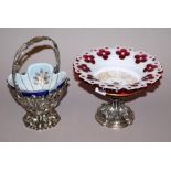 Biedermeier-Aufsatz-Schale und Biedermeier-Henkelkorb mit geschliffenem Glas und Silber, Böhmen um 