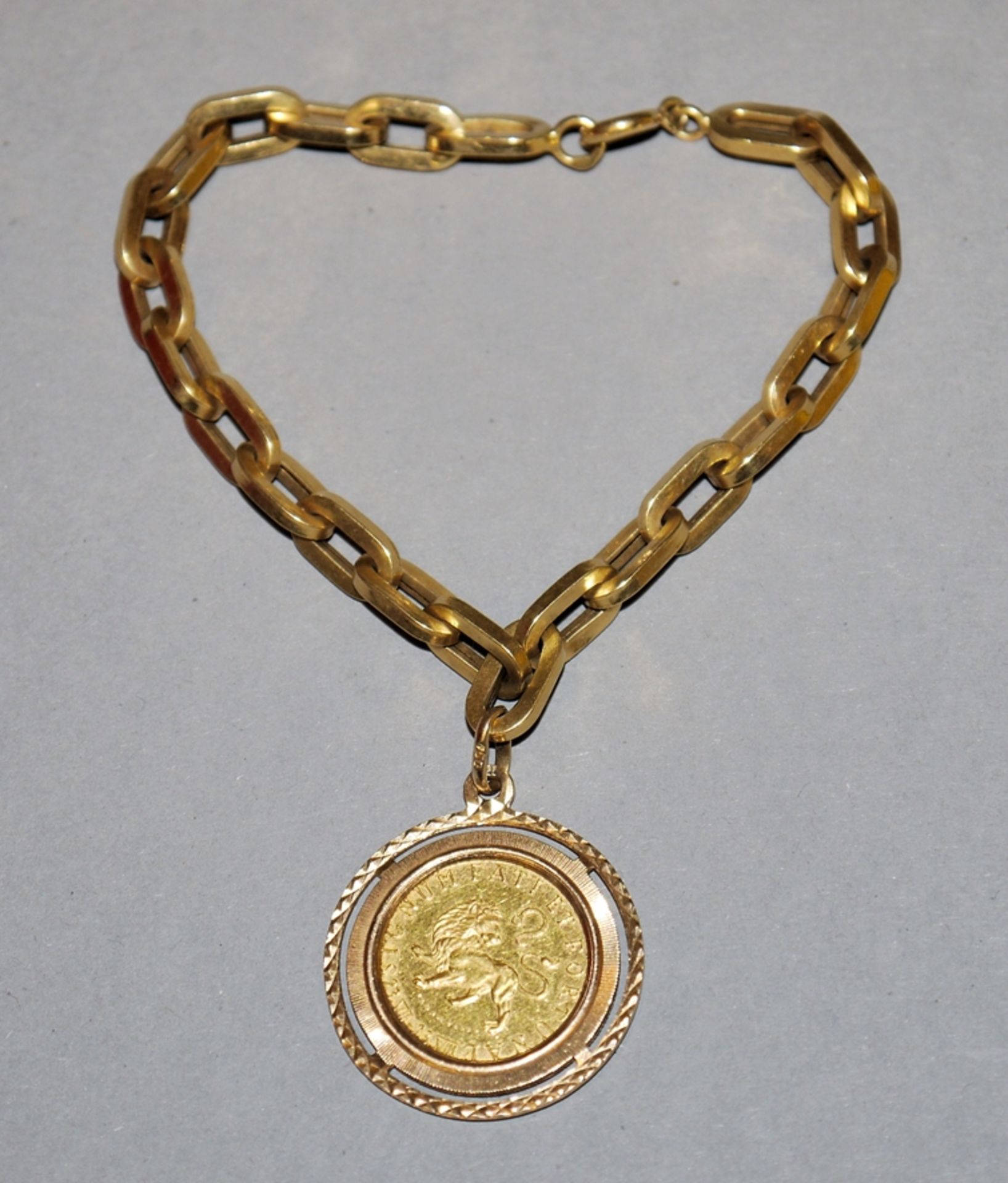 Armband mit Zodiac-Medaille Sternzeichen Löwe, Gold