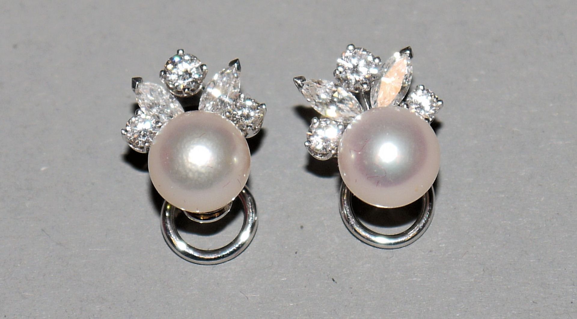 Ohrclips mit Brillanten Perlen, Gold