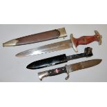 HJ-Fahrtenmesser RZM M7/60 und SA-Dolch Pommern