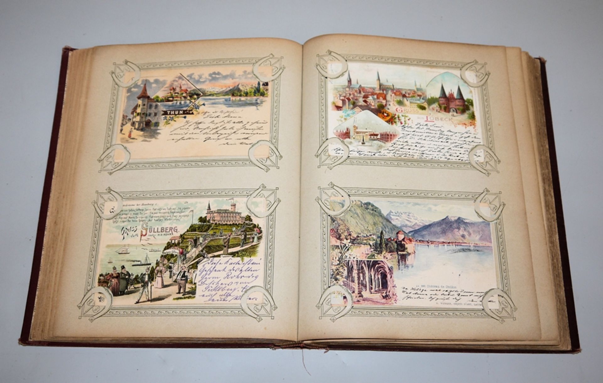 Gepflegtes Postkartenalbum um 1900 mit 200 Karten