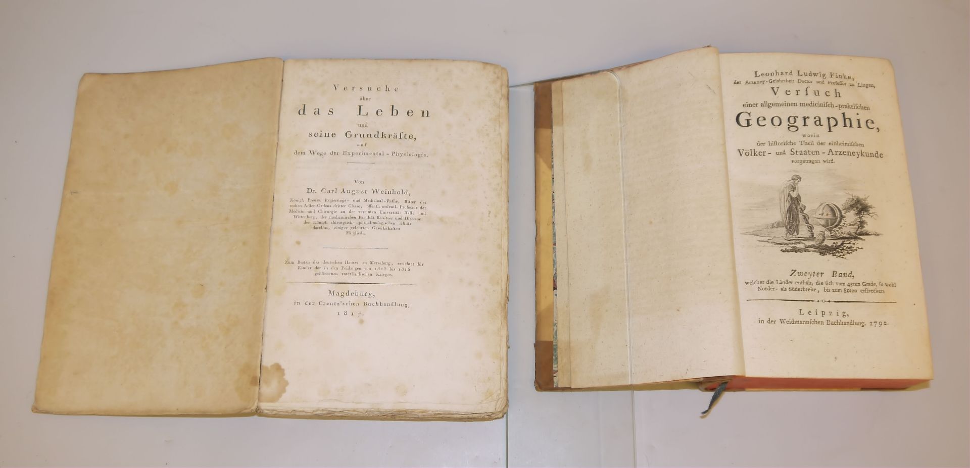 Zwei antiquarische Bücher zu Medizingeschichte von 1792 und 1817
