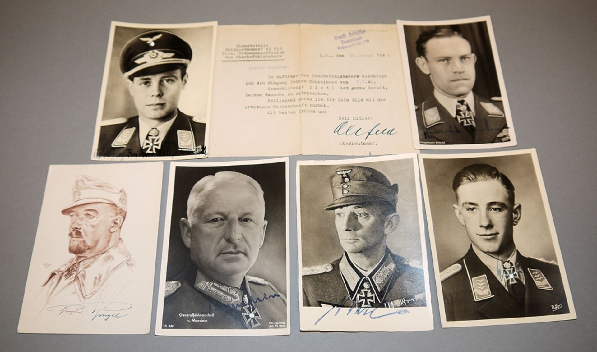 Fünf Originalfotokarten und ein Postkarte, Wehrmacht-Ritterkreuzträger, signiert