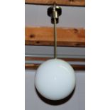 Kugelleuchte mit "Mönchskappe", Bauhaus-Klassiker