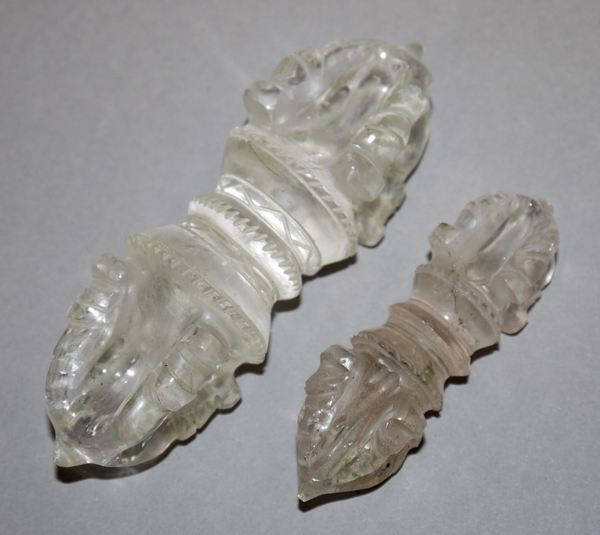 Vier buddhistische und hinduistische Ritualobjekte - Bild 2 aus 2