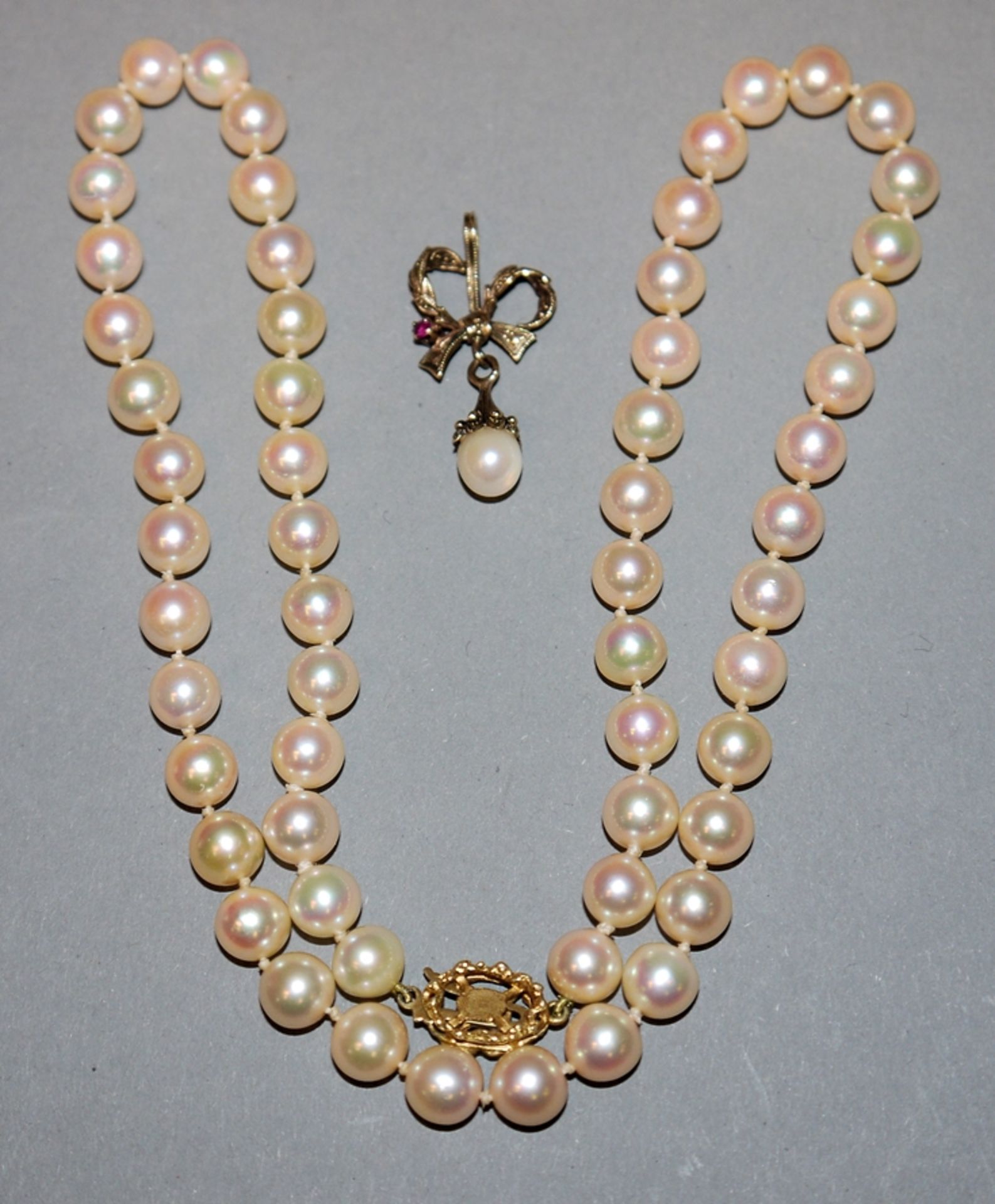 Perlenkette & Anhänger mit Perle u. Rubin, Gold