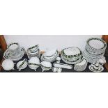 Umfangreiches Speiseservice Weinlaub, Meißen, ab 1924, überwiegend 1.-3. Wahl