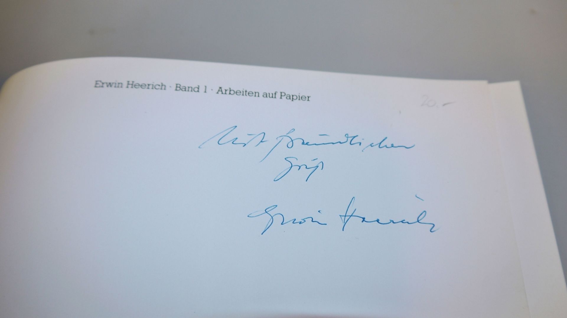 Erwin Heerich, Stuhl auf einem Podest, sign. größerer Siebdruck, gerahmt & sign. Katalog "Erwin Hee - Bild 3 aus 4