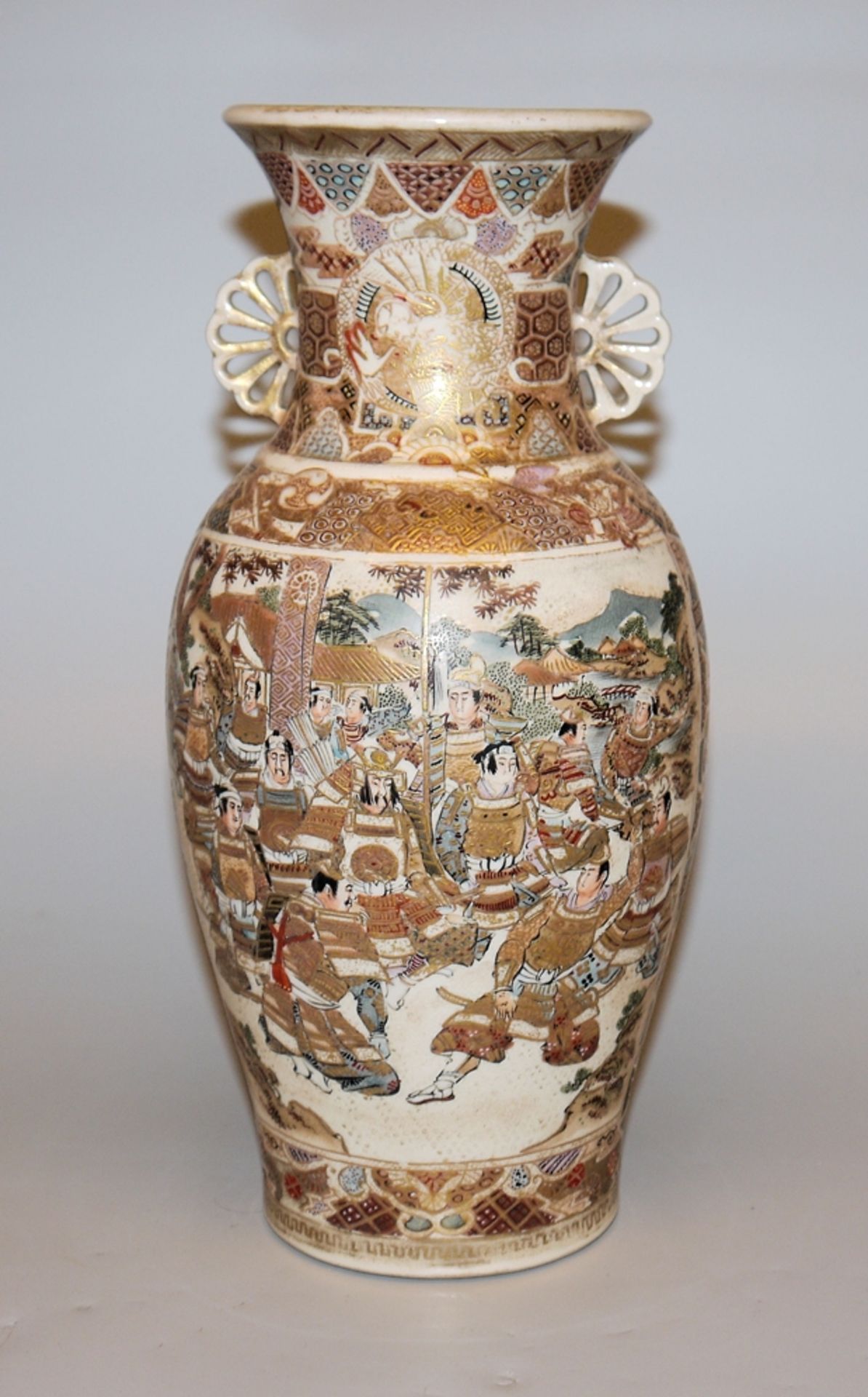 Chinoiserie-Schatulle, feiner Trinkgläser-Satz und Satsuma-Vase, Frankreich, England und Japan um 1 - Bild 4 aus 4