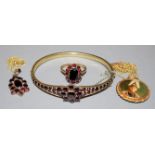 Sammlung Granatschmuck & Email-Anhänger an Kette, Gold/vergoldet, spätes 19.- frühes 20. Jh.