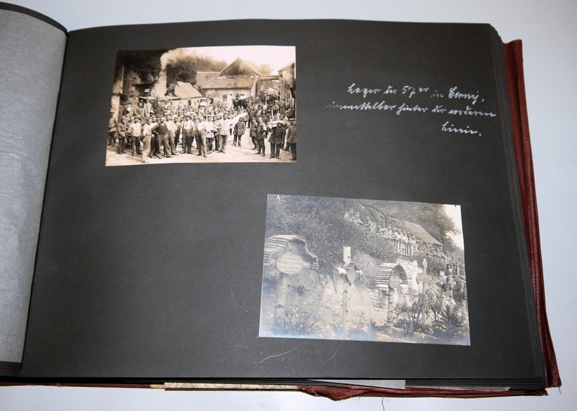 Großes militärisches Album 1914-18, u.a. mit Fotografien, Postkarten, Gefechtskarten u. Dokumenten - Bild 4 aus 10