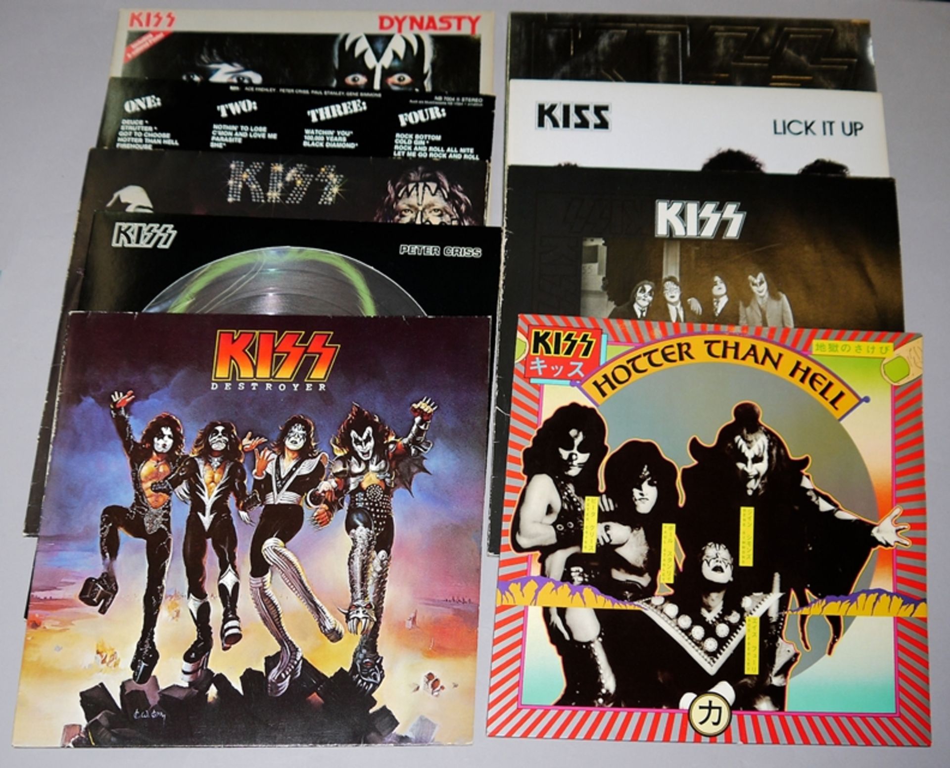Sammlung Memorabilia der Rockmusik: 100 Tickets internationaler Bands und 21 Alben der Band "Kiss" - Bild 4 aus 6
