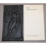 Roland Friederichsen, "Hygieia - Göttin der Gesundheit", Metallrelief von 1977