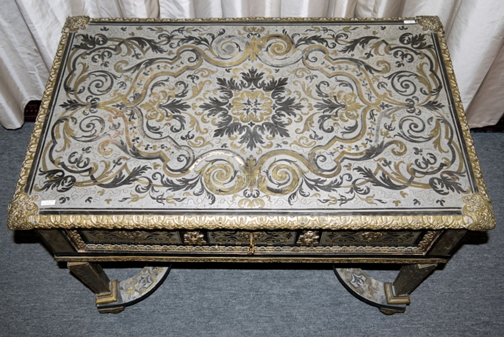 Kleiner Arbeitstisch mit Boulle-Marqueterie, Napoleon III, Frankreich um 1850/70 und ein Stuhl Stil - Bild 6 aus 8