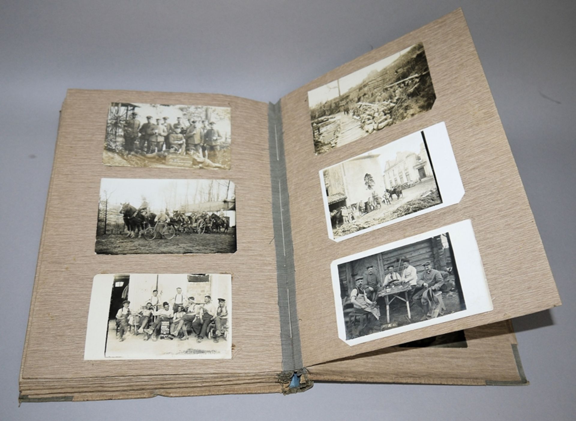 Foto- und Erinnerungsalbum des WK I - Bild 3 aus 4