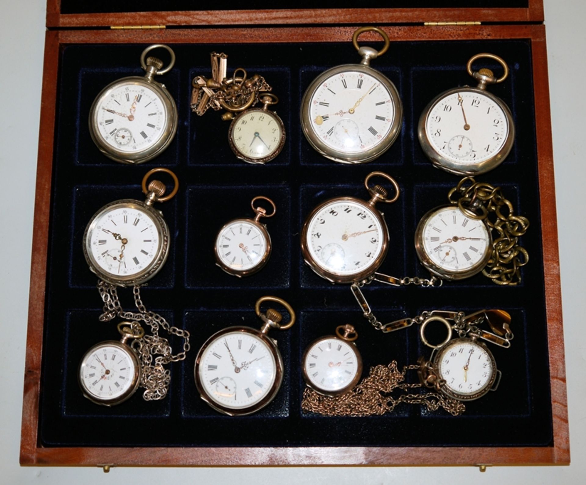 12 silberne Taschenuhren für Sammler und Bastler