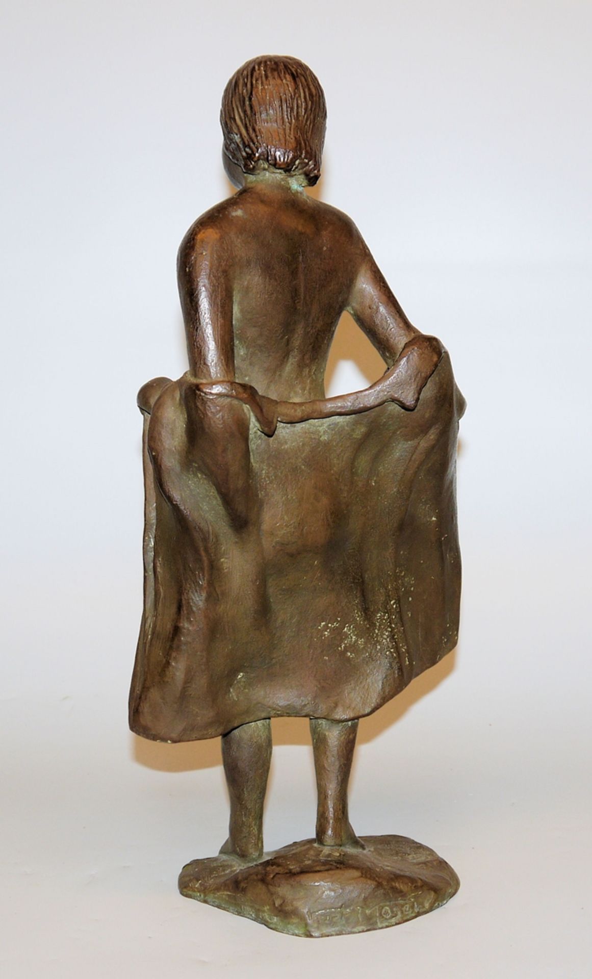 Kurt Moser, Bronzeplastik stehender weiblicher Akt - Bild 2 aus 2