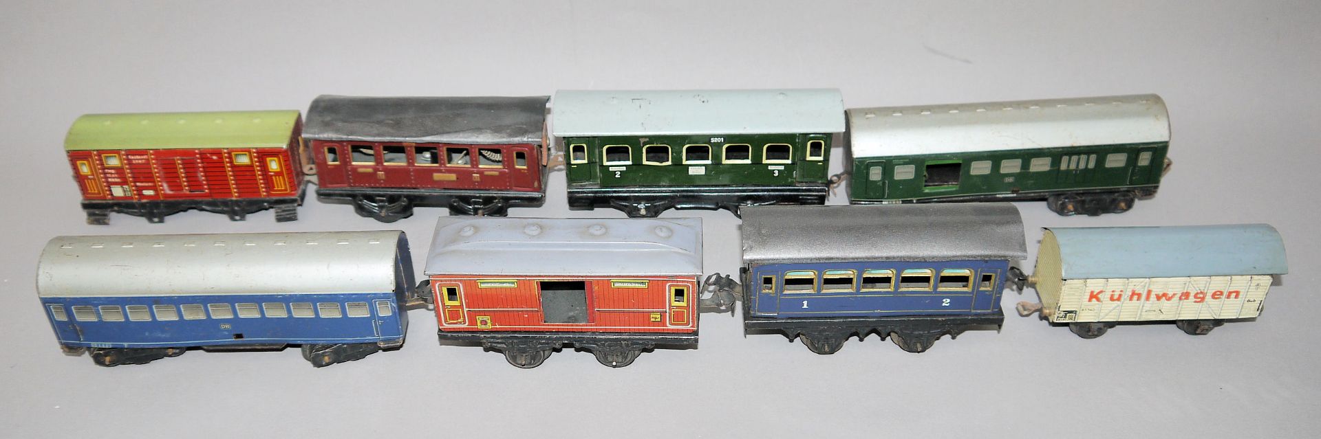 Eisenbahnkonvolut Spur 0, Lokomotiven u. Wägen, 30 Teile  - Bild 2 aus 4