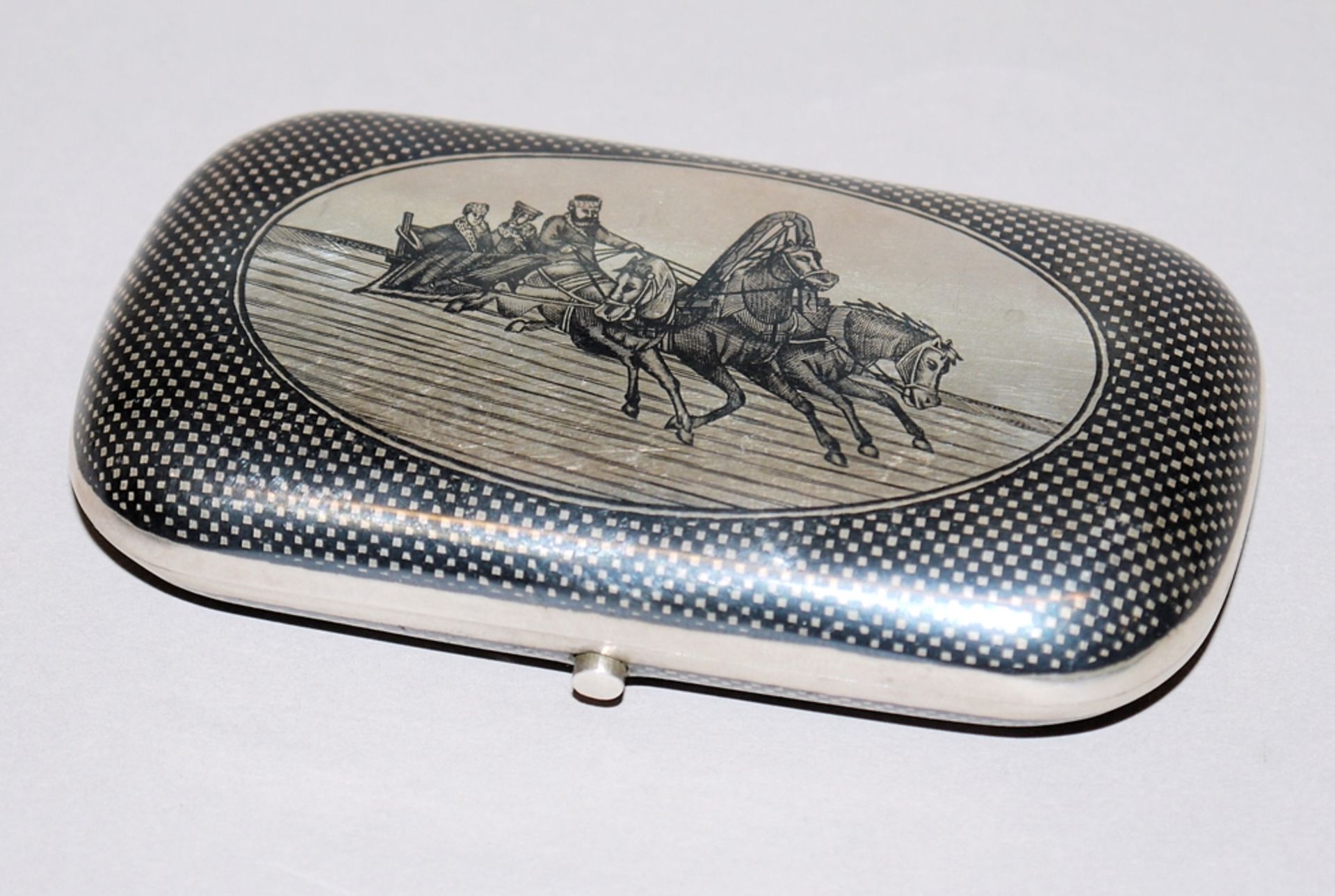 Tabatiere mit Niello-Dekor, Silber, Moskau, 1888