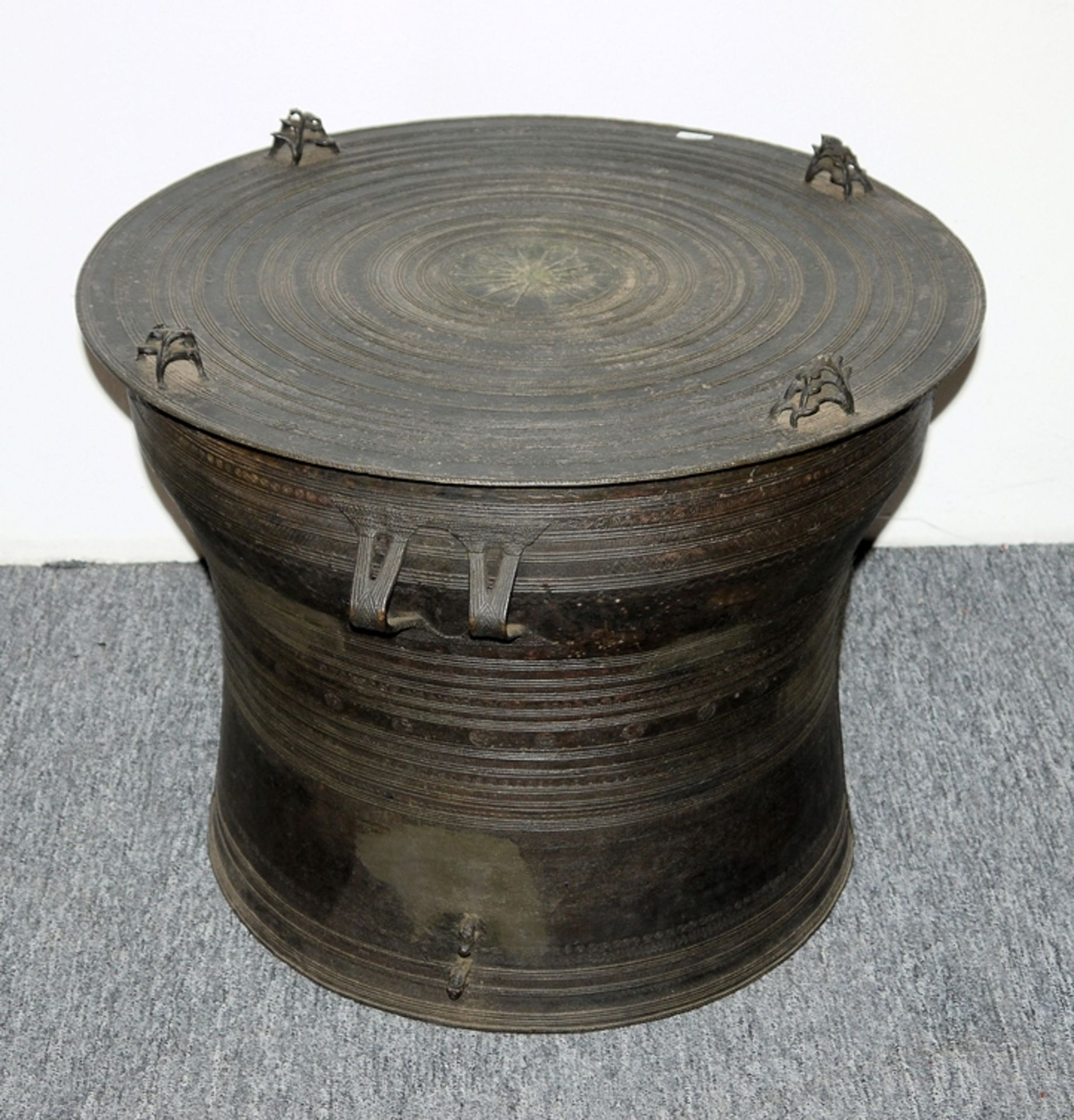 Regentrommel aus Bronze des Bergstammes der Karen, Goldenes Dreieck, Thailand/Burma, 18./19. Jh.