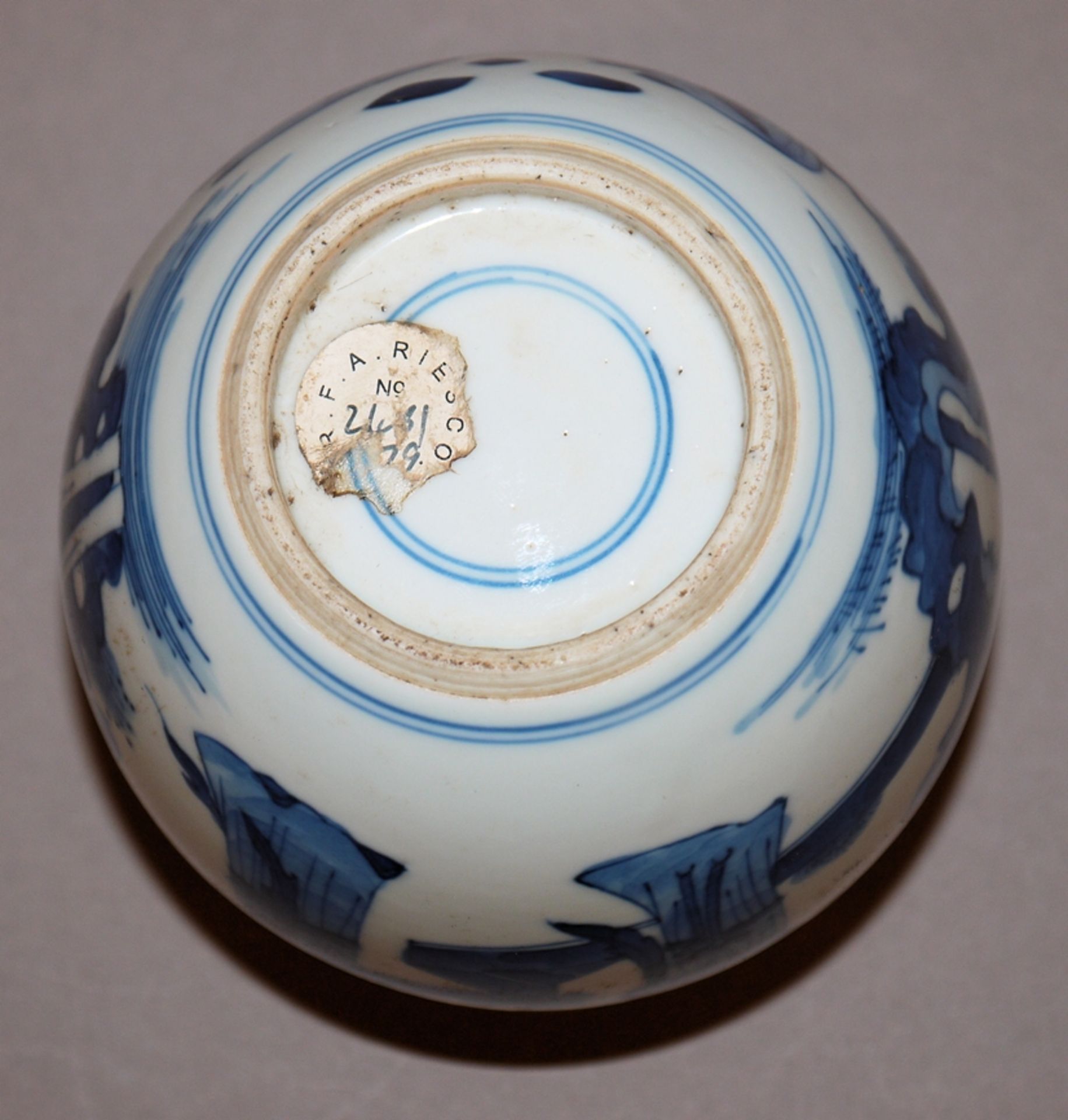 Blauweiß-Vorratsgefäß der Kangxi-Zeit, China um 1700, ehemals Slg. R.F.A. Riesco - Bild 3 aus 3