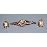 Ohrhänger und Stabbrosche mit Perlchen und Perlmutt, Gold, 19. Jh., Liebhaberstücke!