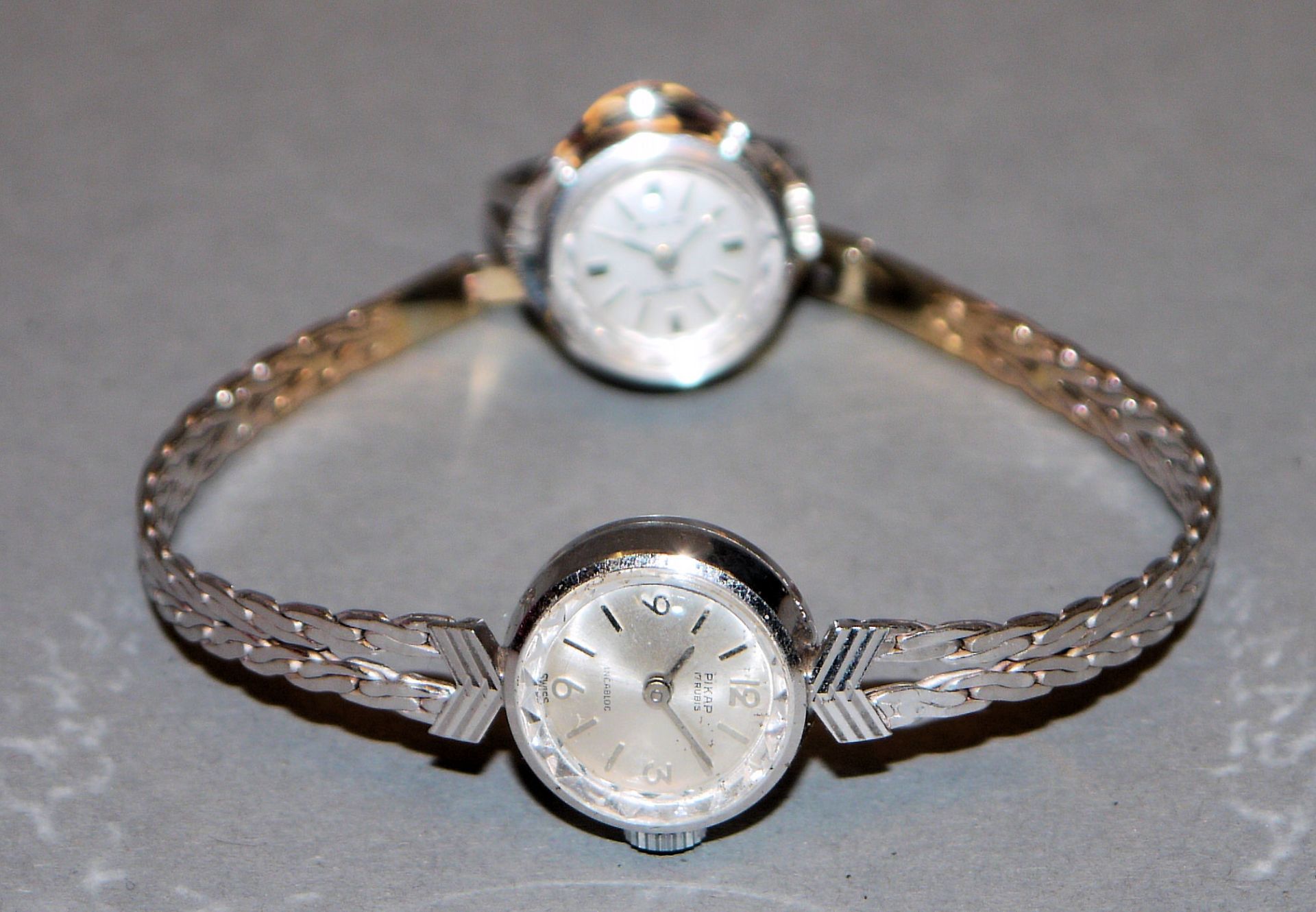 Damenarmbanduhr Pikap und Damen-Uhrring Zico, Gold