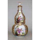 Kalebassen-Vase mit Watteau-Szenen, Helena Wolfsohn, Dresden, Ende 19. Jh.