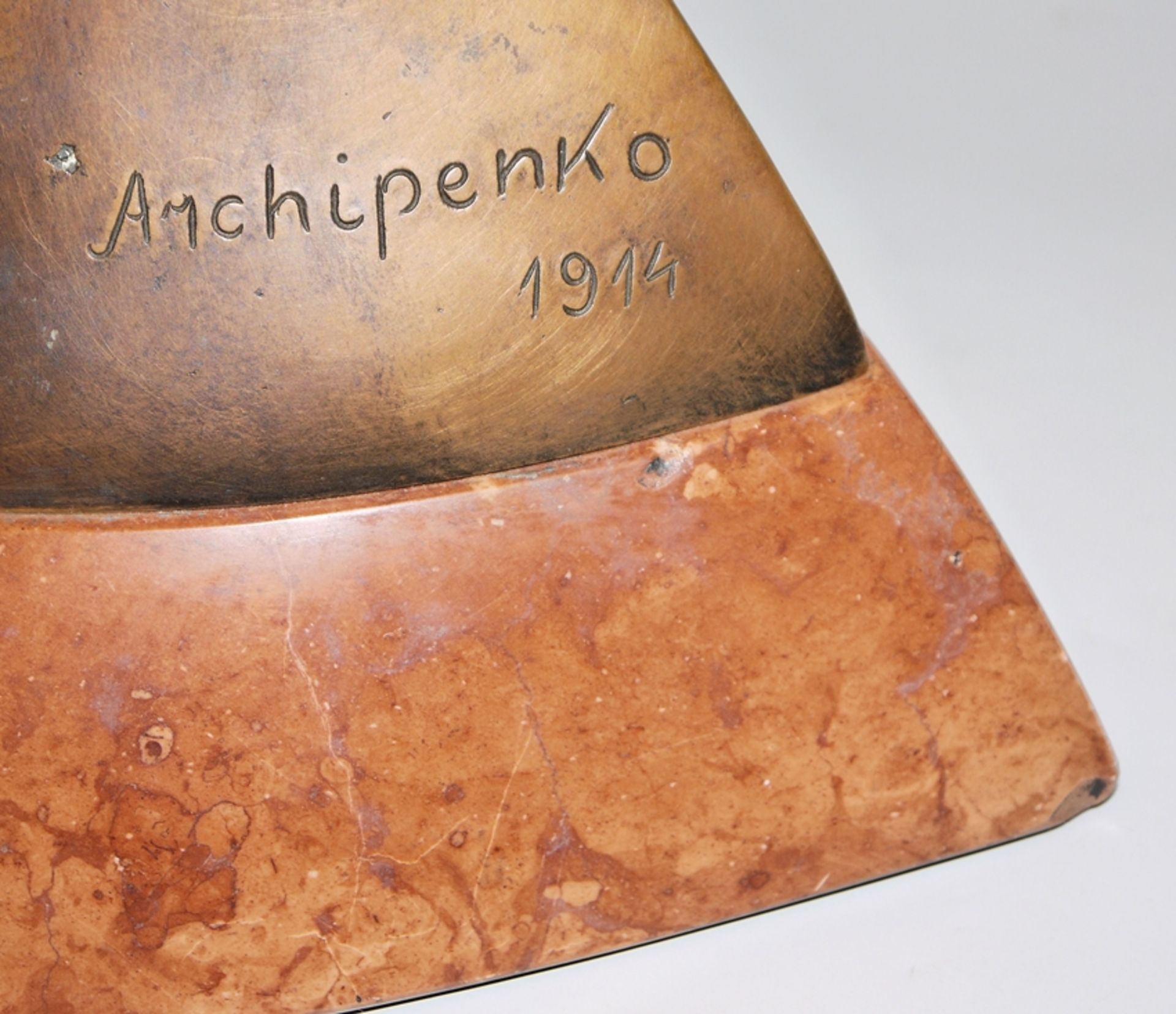 Alexander Archipenko, nach, "Statue on a triangular base", abstrakter, kubistischer Frauenakt, groß - Bild 2 aus 2