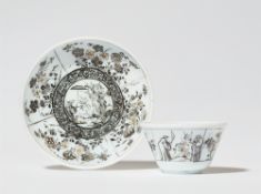Koppchen und Untertasse mit Chinoiserien