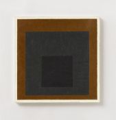Josef Albers, Study to homage to the square: Small and large Dark against light Brown