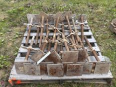 24 Screw Jacks with base plates