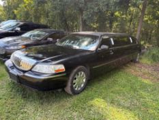 2005 Lincoln Limo