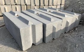 CONCRETE LANDSCAPING WALL BLOCKS - STACKABLE
