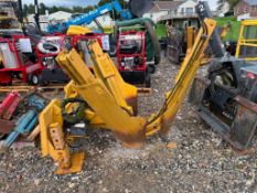 DUTCHMAN 240L TREE SPADE
