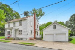 4 BEDROOM, 1 1/2 BATH HOUSE ON .15 ACRES
