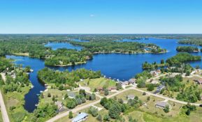 Live Near a Lake and Golf Course in Michigan!