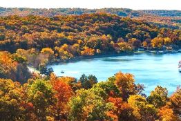 Your Own Camping Lot in Missouri's Twin Oaks Harbor!