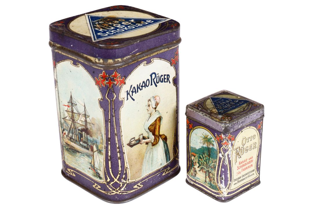 2 Kakaodosen Rüger Schokolade, für Kaufladen, um 1900, Alterungsspuren, kleine LS, H 5 und 9,5, noch