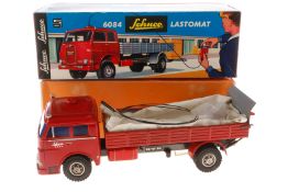 Schuco Elektro Lastomat 6084, rot, mit Fernsteuerung, LS und Alterungsspuren, L 33,5, im tw besch.