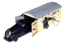 Schuco Kommando Auto 2000, mit Garage Nr. 1500, Uhrwerk intakt, Alterungs- und Gebrauchsspuren, L