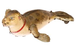 Lehmann Seehund, uralt, HL, Uhrwerk intakt, tw Alterungsspuren, L 19,5, Z 2