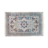 Alte handgeknüpfte Seiden-Brücke, Isfahan, fein geknotet, 214 x 130 cm, Verkaufspreis: 18.900,-