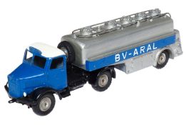 Märklin BV-Aral-Tank-LKW Nr. 5521-27, Guss, Alterungs- und Gebrauchsspuren, tw LS, L 16, Z 2-3