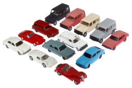 Konv. 13 Wiking Automodelle, verglast, Mercedes, Opel, Ford, VW, bespielt, Z 3