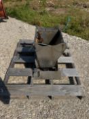 USED SALT/SAND SPREADER