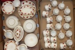 A Pinxton combined tea service in the pattern '312', circa 1800, consisting of a teapot and stand,