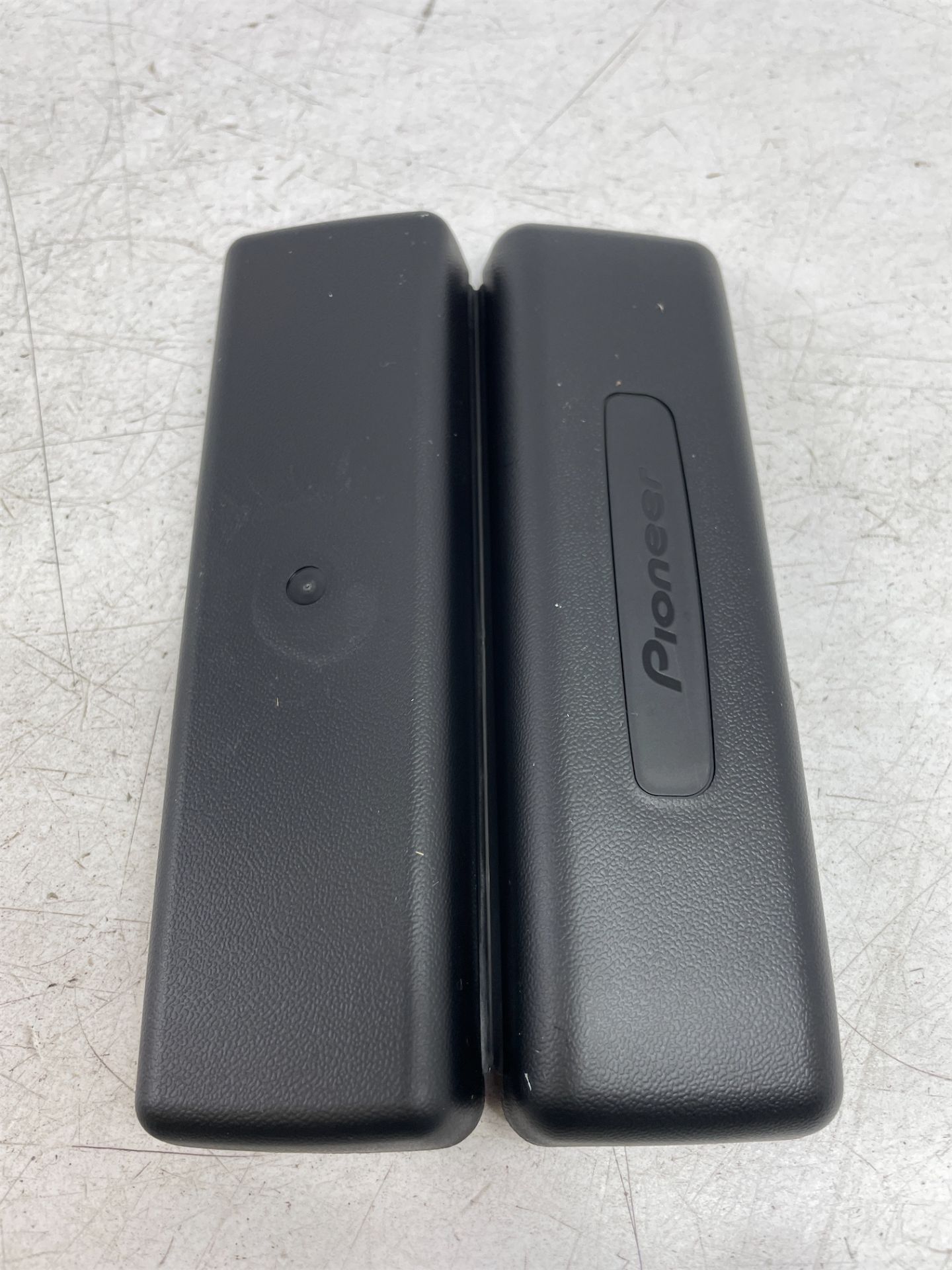 Pioneer Car Stereo Radio Plastic Carrying Protective Face Case - Image 3 of 4